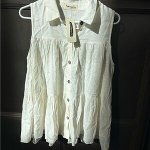 Impressions Cream Sleeveless Button-Up Blouse